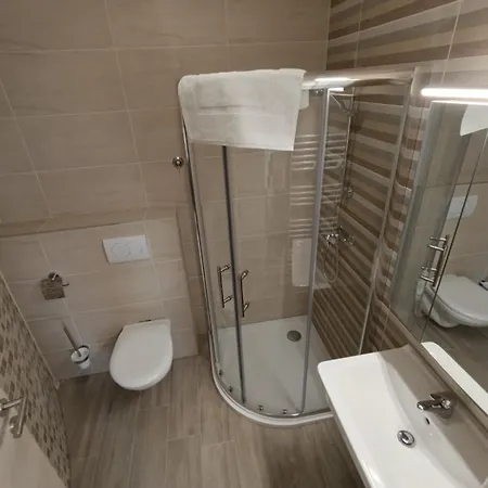 Lägenhetshotell Szatmari Szekszárd